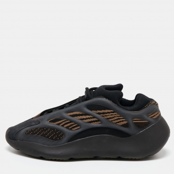 Pre Owned Yeezy x Adidas Brown/Black Knit Fabric and Rubber 700 V3 Clay Brown Sneakers Size 41 1/3