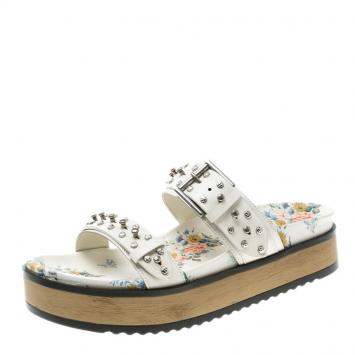 Pre Owned Alexander McQueen White Leather Studded Platform Sandals