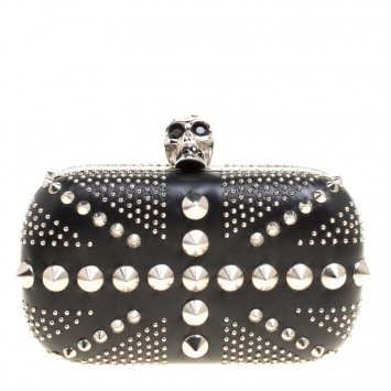 Pre Owned Alexander McQueen Black Leather Skull Studded Brittania Clutch
