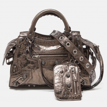 مملوكة مسبقًا Balenciaga Metallic Leather XS Neo Cagole Bag
