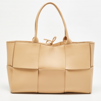 Pre Owned Bottega Veneta Beige Intreccio Leather Medium Arco Tote