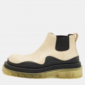 مملوكة مسبقًا Bottega Veneta Size 39 Cream Leather Chelsea Boots
