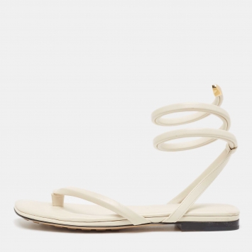 Pre Owned Bottega Veneta Cream Leather Spiral Flat Sandals Size 40