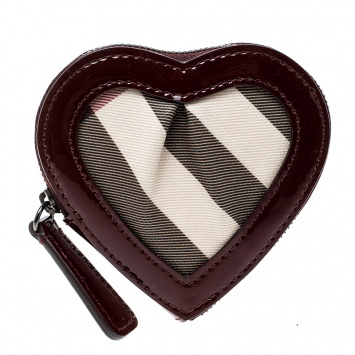 Pre Owned Burberry Burgundy Nova Check PVC Heart Coin Purse
