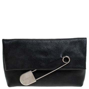 Pre Owned Burberry Black Leather Pin Clutch