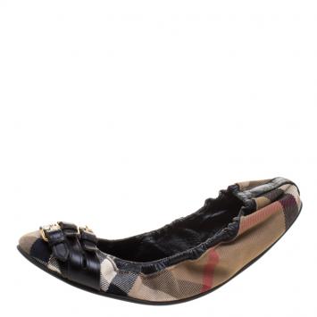 Pre Owned Burberry Novacheck Canvas and Leather Buckle Scrunch Ballet Flats Size 38