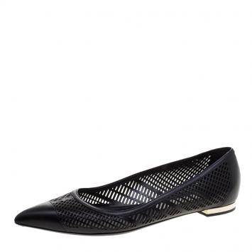 Pre Owned Burberry Black Laser Cut Leather Bradshaw Pointed Toe Flats Size 39