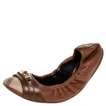 Pre Owned Burberry Tan Nova Check PVC and Leather Drayton Twistlock Scrunch Ballerina Flats Size 35