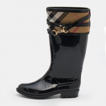Pre Owned Burberry Black/Beige Rubber and Nova Check Canvas Rain Boots Size 39
