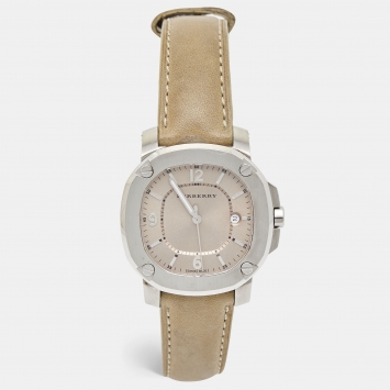 Pre Owned Burberry Champagne Stainless Steel Leather The Britain BBY1500 Women's Wristwatch 38 mm