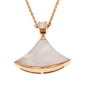 Pre Owned Bvlgari Divas' Dream Mother of Pearl Rose Gold Pendant Necklace