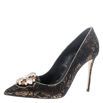 مملوكة مسبقًا Casadei Black Lace Giulia Embellished Pointed Toe Pumps Size 37