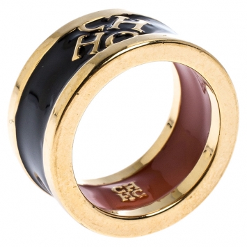 Pre Owned CH Carolina Herrera Logo Black Enamel Gold Tone Band Ring Size 54.5