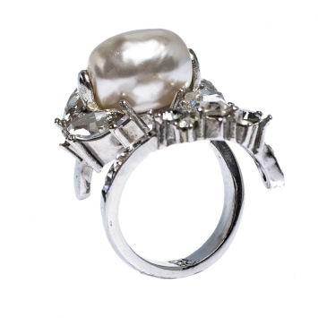 Pre Owned CH Carolina Herrera Crystal Faux Pearl Silver Tone Bypass Ring Size 56