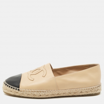 Pre Owned Chanel Beige/Black Leather Cap Toe CC Espadrille Flats Size 42