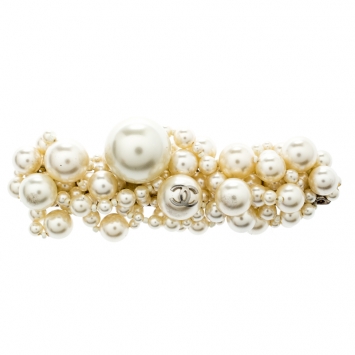 Pre Owned Chanel Faux Pearl Chain Gold Tone Brooch