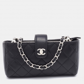 Pre Owned Chanel Black Quilted Leather CC Chain Phone Pouch