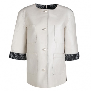 مملوكة مسبقًا Chanel Off White Lambskin Leather Contrast Lined Pearl Buttoned Jacket M