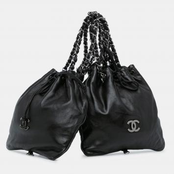 Pre Owned Chanel Black CC Calfskin Dual Twin Chain Handbag