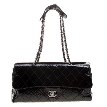Pre Owned Chanel Black Quilted Patent Leather Kisslock Classic Flap Shoulder Bag