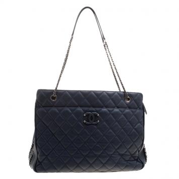 Pre Owned Chanel Navy Blue Quilted Leather Shopper Tote