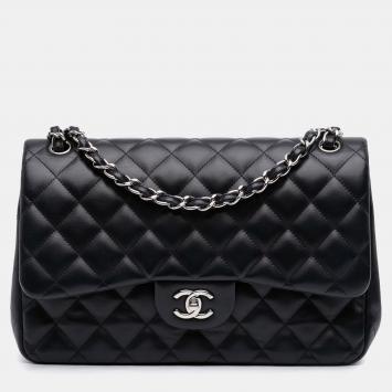 Pre Owned Chanel Black Jumbo Classic Lambskin Double Flap