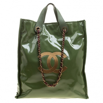 Pre Owned Chanel Green Patent Leather Shopper Tote