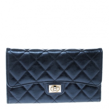 Pre Owned Chanel Metallic Blue Quilted Leather Reissue Trifold Wallet