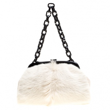 مملوكة مسبقًا Chanel Off White Fur and Leather No. 5 Frame Satchel