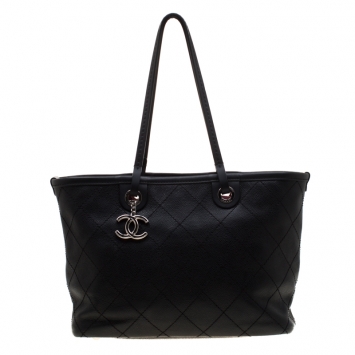 Pre Owned Chanel Black Quilted Leather Shopping Fever Tote