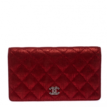 Pre Owned Chanel Red Quilted Lame Fabric Yen Bifold Wallet