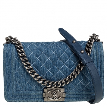 Pre Owned Chanel Blue Quilted Denim Medium Boy Flap Bag