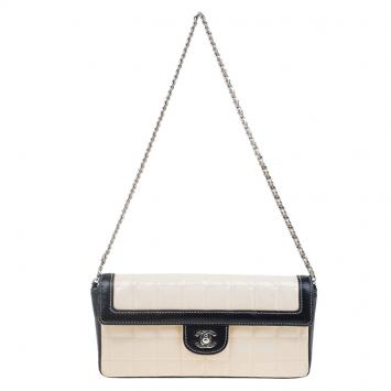 مملوكة مسبقًا Chanel Beige/Black Bar Quilted Patent East West Flap Bag