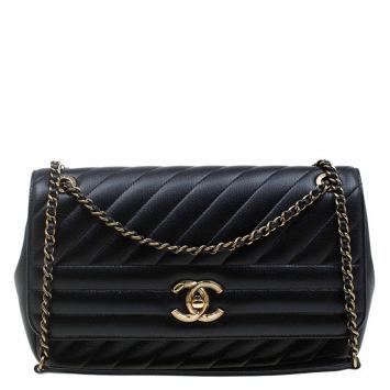 Pre Owned Chanel Black Diagonal Quilted Leather Medium Classic Single Flap Bag