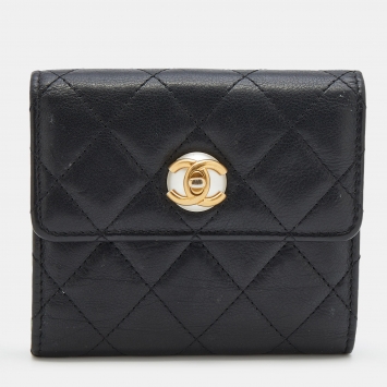 Pre Owned Chanel Black Quilted Leather Pearl CC Bifold Wallet