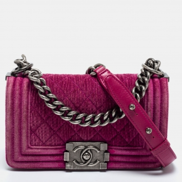 مملوكة مسبقًا Chanel Pink Quilted Velvet Small Boy Flap Bag
