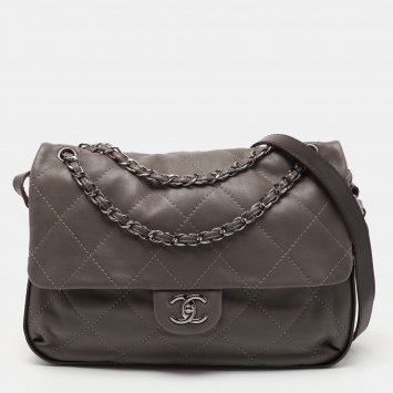Pre Owned Chanel Grey Quilted Leather Country Chic Crossbody Flap Bag