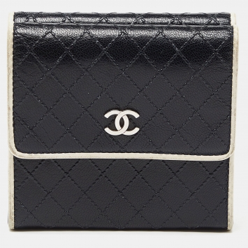 Pre Owned Chanel Black/White Quilted Leather CC Trifold Wallet