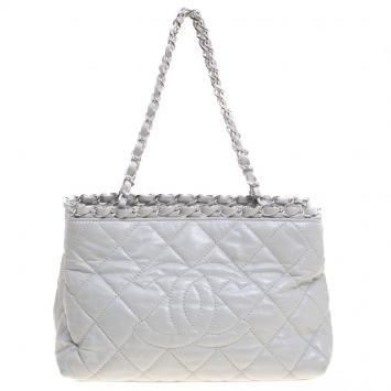 Pre Owned Chanel Off White Quilted Glazed Leather Small Chain Me Tote