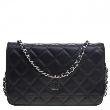 Pre Owned Chanel Black Quilted Leather Wallet On Chain
