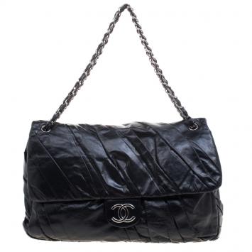 Pre Owned Chanel Black Pleated Leather Oversized Classic Flap Bag
