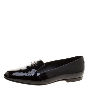 Pre Owned Chanel Black Patent Leather CC Smoking Slippers Size 38