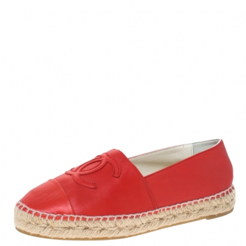 Pre Owned Chanel Red Leather CC Cap Toe Loafers Size 35 
