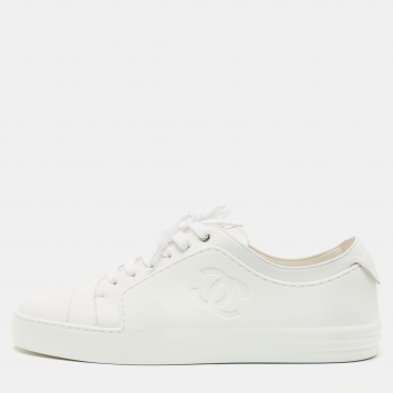 Pre Owned Chanel White Leather CC Low Top Sneakers Size 40 