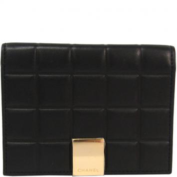 Pre Owned Chanel Black Bar Quilted Leather Card Holder Cover