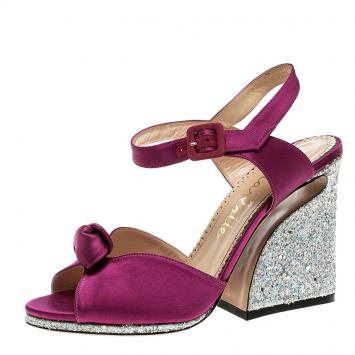 مملوكة مسبقًا Charlotte Olympia Magenta Satin Vega Peep Toe Ankle Strap Sandals Size 39