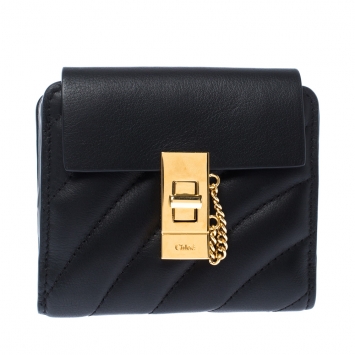 Pre Owned Chloe Black Quilted Leather Compact Drew Wallet