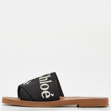 مملوكة مسبقًا Chloe Black Canvas Logo Ribbon Woody Flat  Slides Size 38 