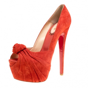 مملوكة مسبقًا Christian Louboutin Red Suede Rose Lady Gres 20th Anniversary Capsule Collection Platform Pumps Size 38