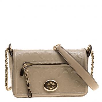 Pre Owned Coach Beige Leather Turn Lock Crossbody Bag